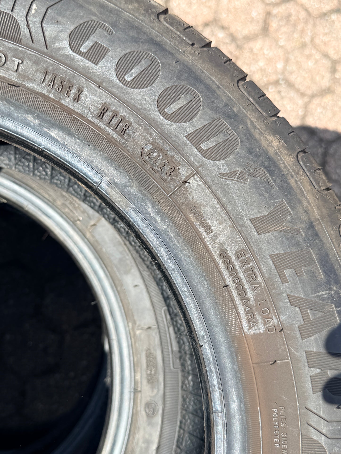 175/65/14 - Estive - Goodyear - DOT 2023 - Usato
