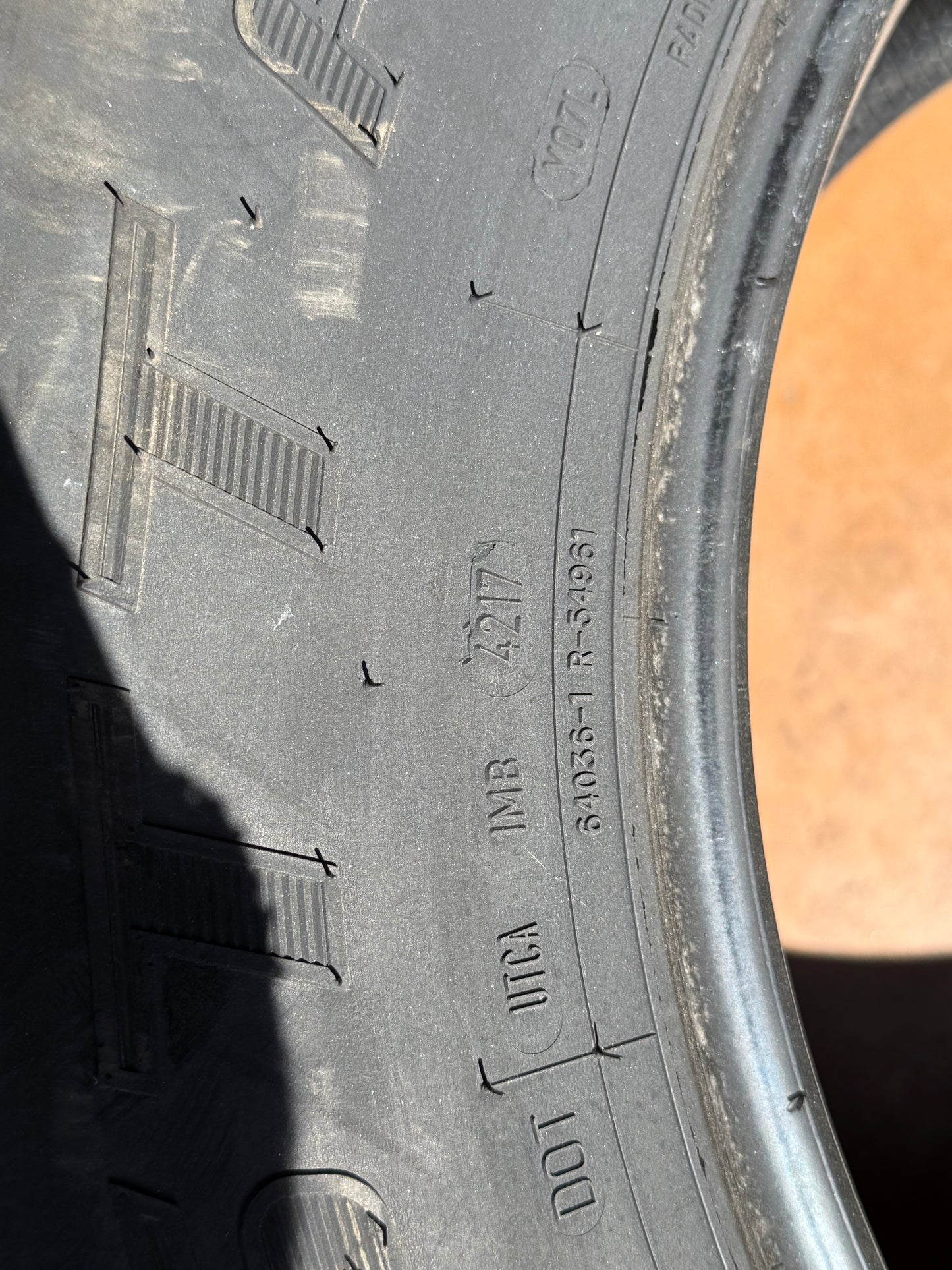 37x13.50R18 - Estive - Cooper - DOT 2017 - Usato