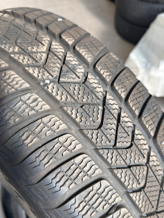 205/60/16 - Invernali - Pirelli - DOT 2019 - Usato