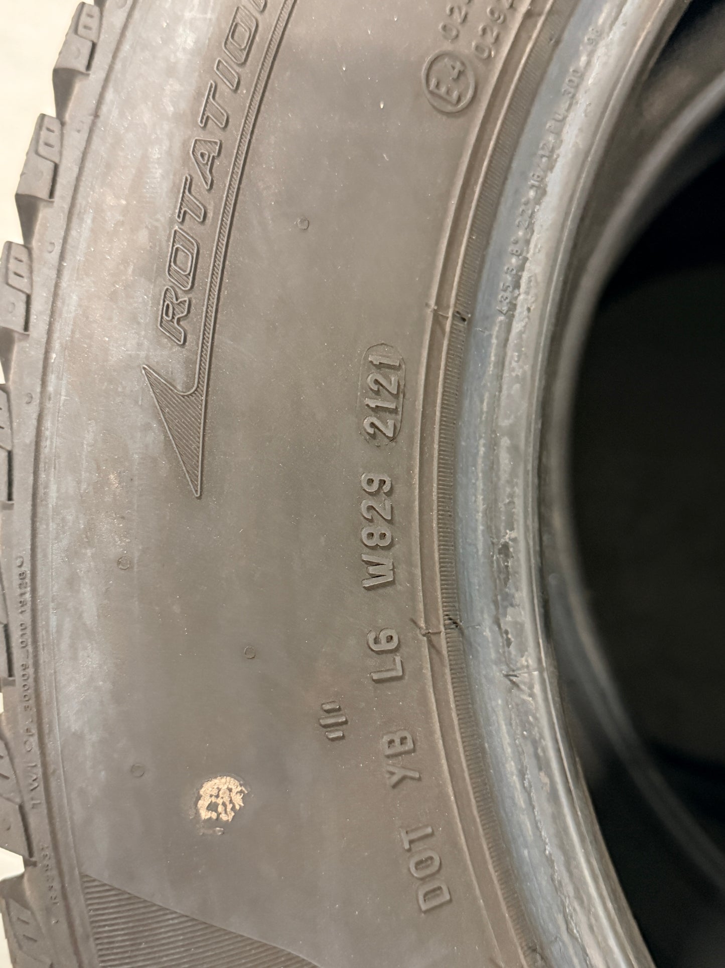 215/60/17 - Invernali - Pirelli - DOT 2021 - Usato