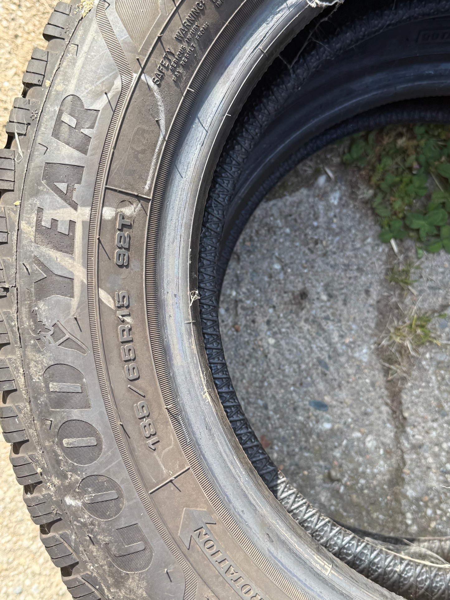 185/65/15 - Invernali - Goodyear - DOT 2022 - Usato