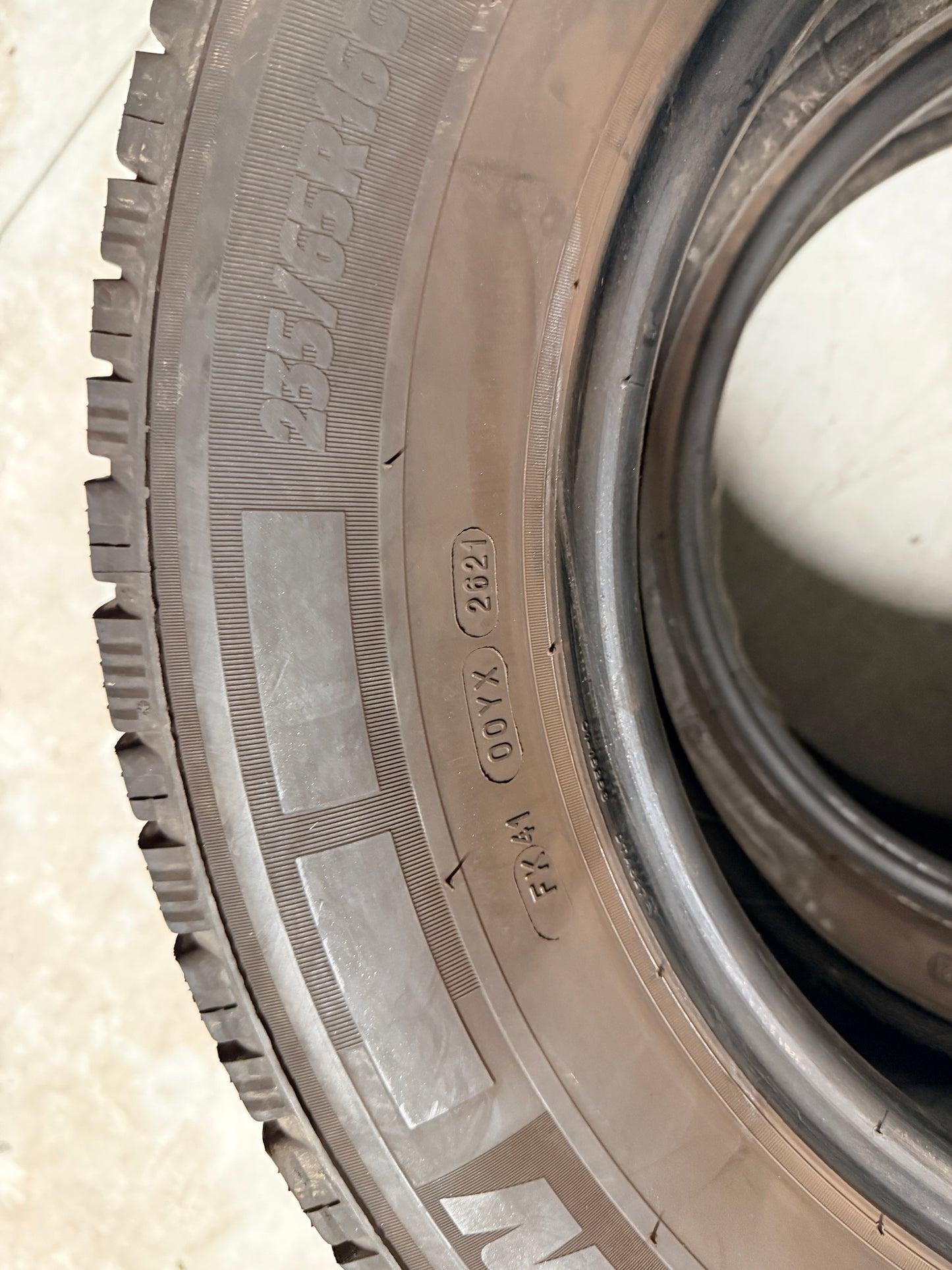 235/65/16C - Invernali - Michelin - DOT 2021 - Usato