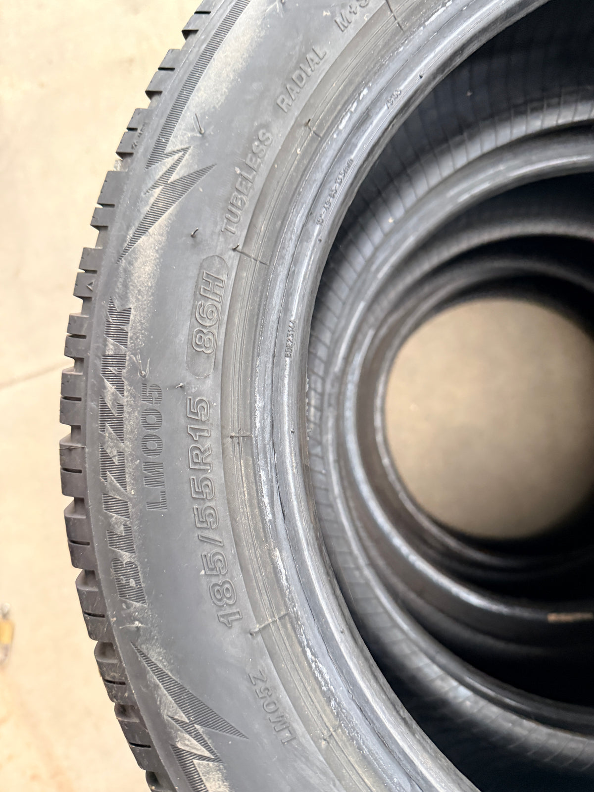 185/55/15 - Invernali - Bridgestone - DOT 2023 - Usato