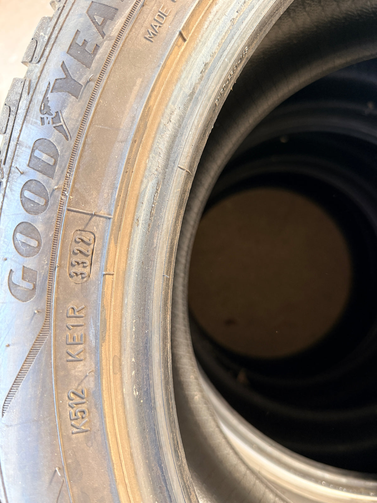 255/45/20 - Invernali - Goodyear - DOT 2022- Usato