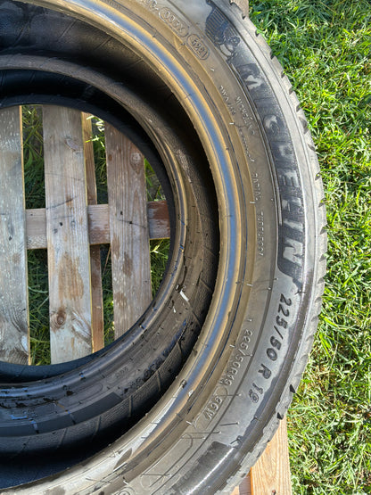 225/50/19 - Estive - Michelin - DOT 2021 - Usato