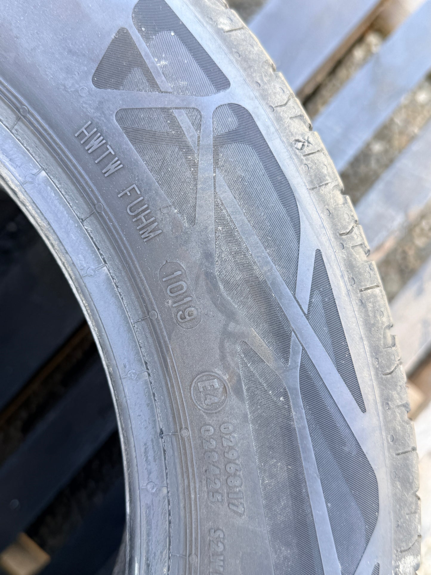 175/65/15 - Estive - Continental - DOT 2019 - Usato
