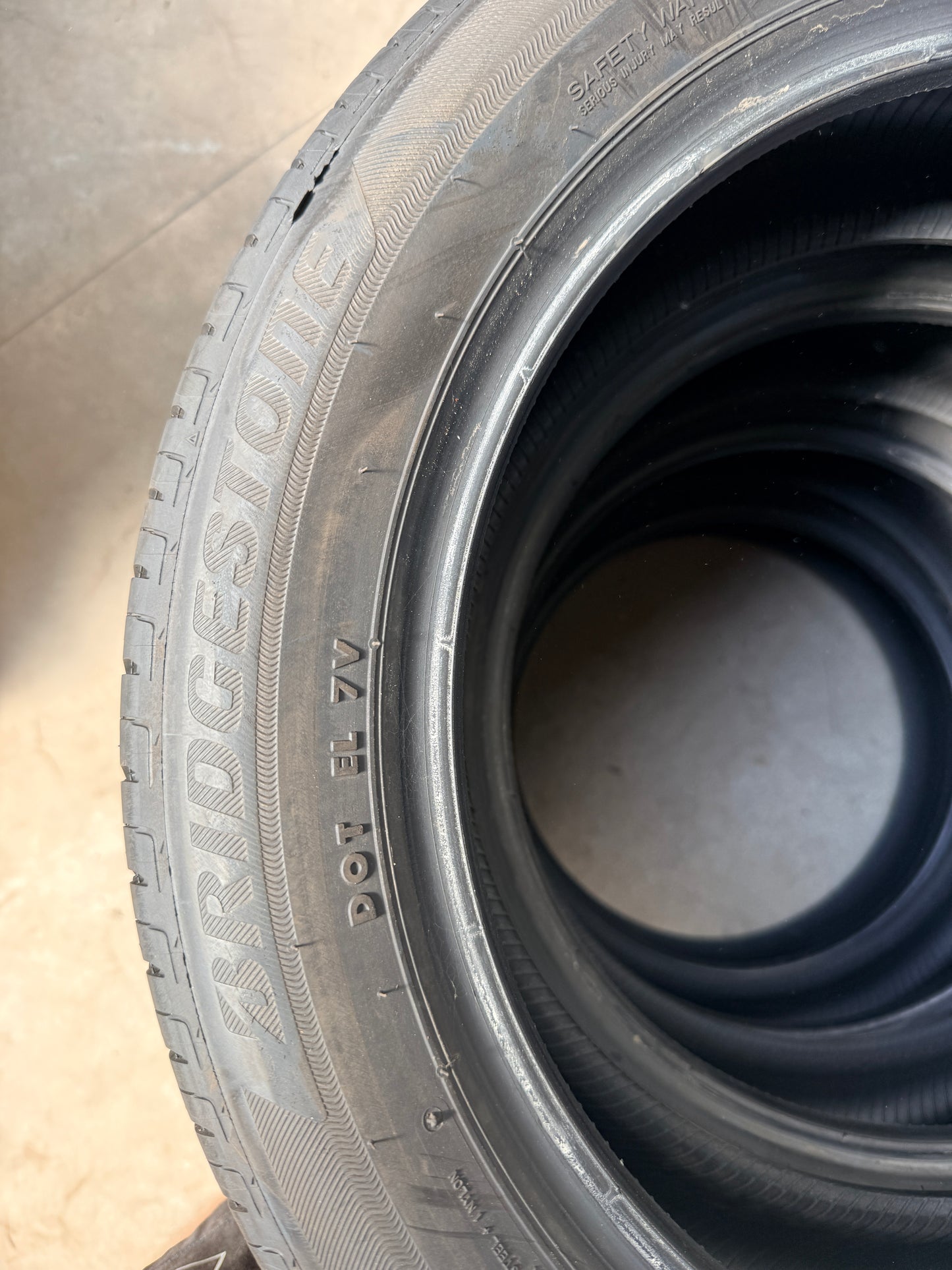 185/55/16 - Estive - Bridgestone - DOT 2022 - Demo