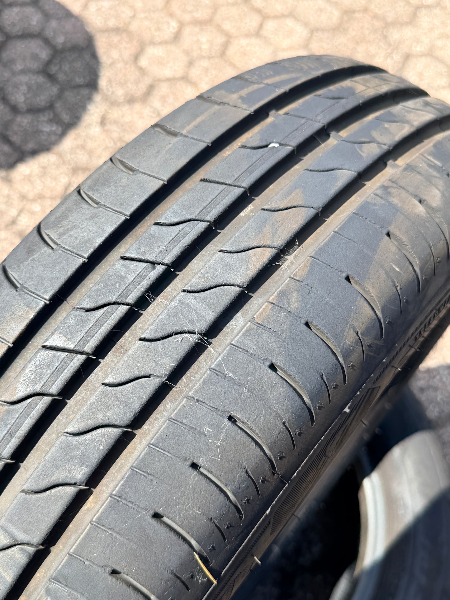 175/65/15 - Estive - Goodyear - DOT 2025 - Usato
