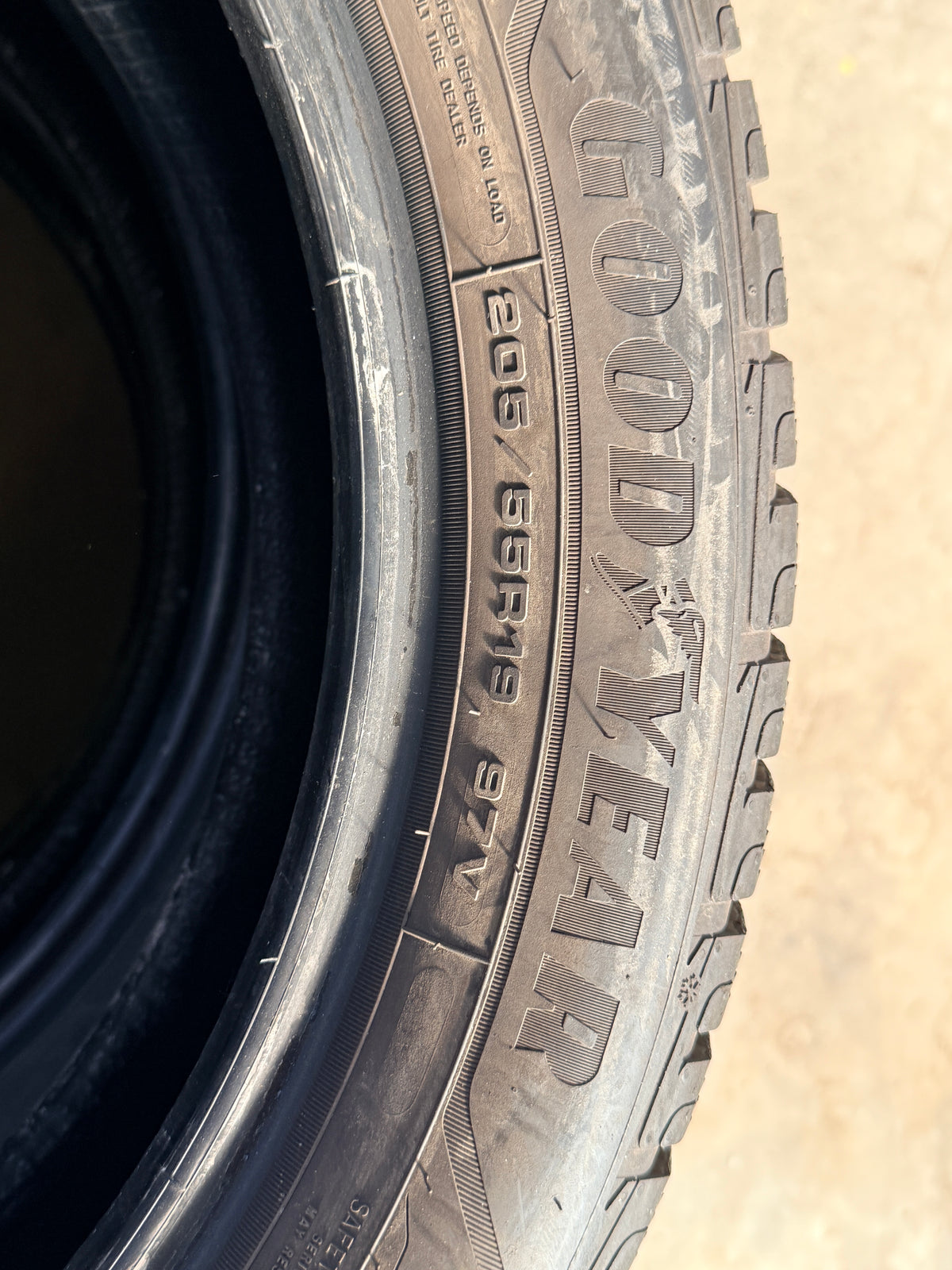205/55/19 - Invernali - Goodyear - DOT 2021 - Usato