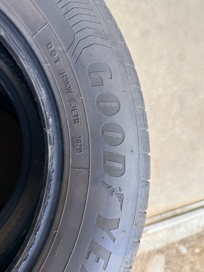 205/60/16 - estive - Goodyear - DOT 2020 - Usato