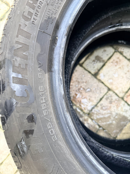 205/55/16-Estive-Goodyear-DOT 2021-Usato