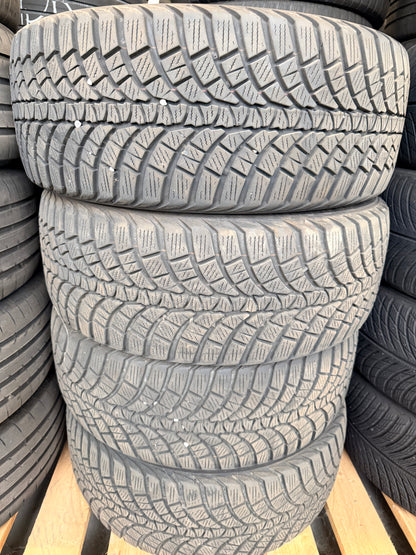 225/50/17 - Invernali - Kumho - DOT 2018 - Usato