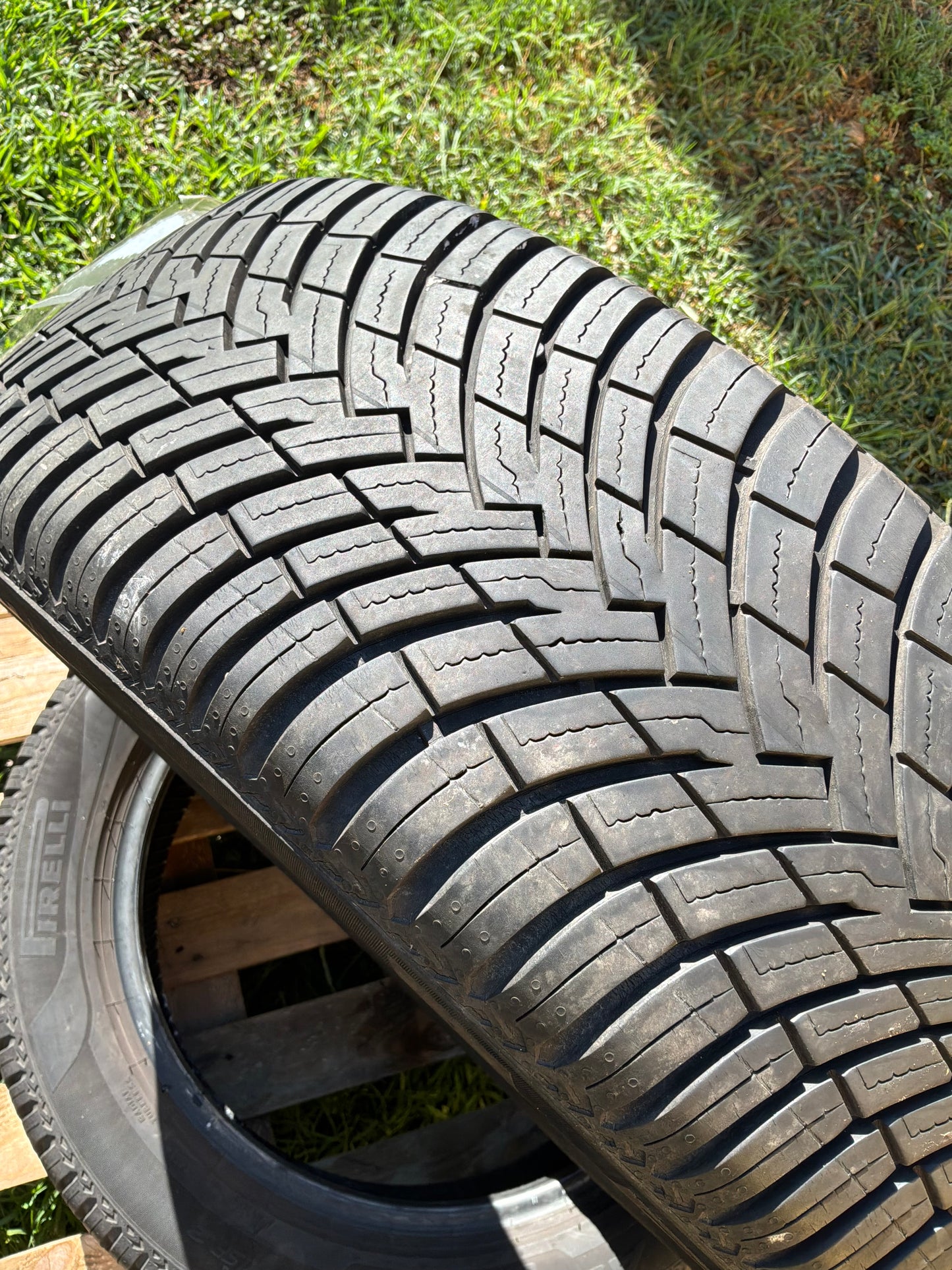 205/55/17 - 4 stagioni - Pirelli - DOT 2023 - Usato