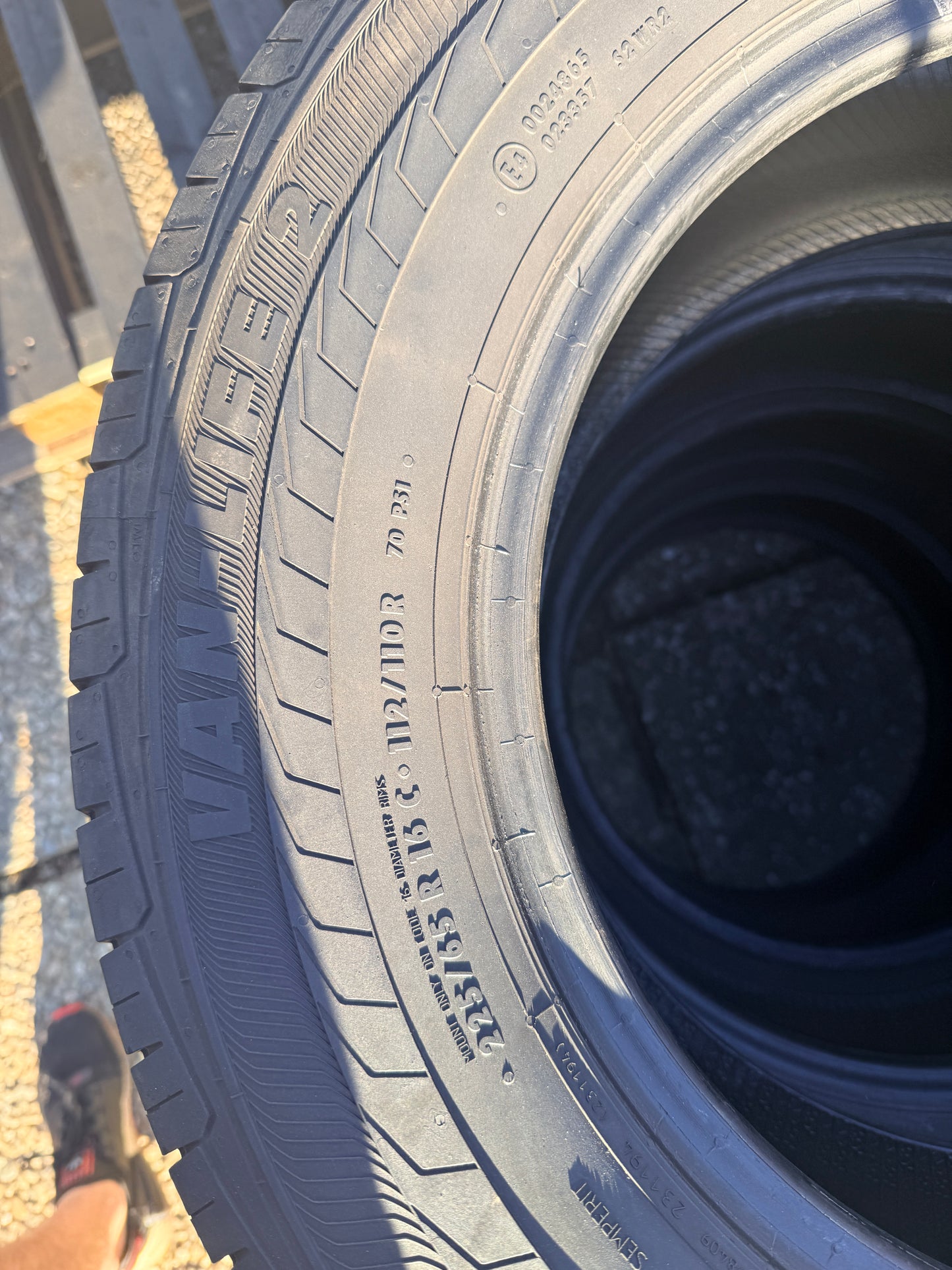 225/65/16C - estive - Semperit - DOT 2019 - Usato