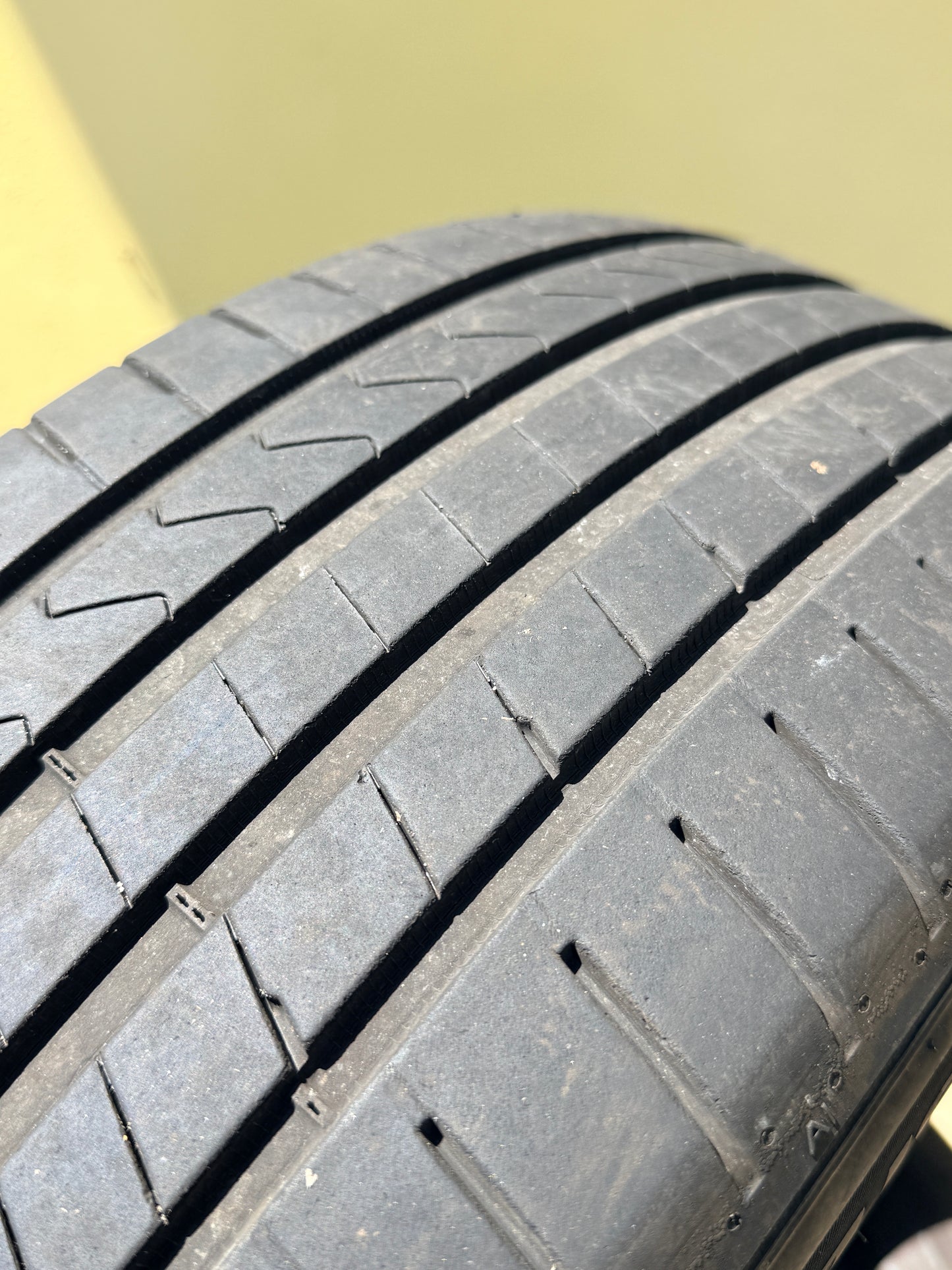 235/55/18 - Estive - Hankook/Bridgestone - DOT 2023/2024 - Usato