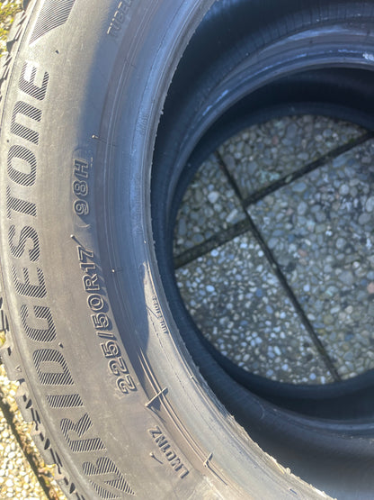 225/50/17 - Invernali - Bridgestone - DOT 2018 - Usato