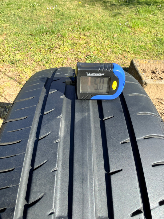 215/50/18 - Estive - Falken - DOT 2018 - Usato
