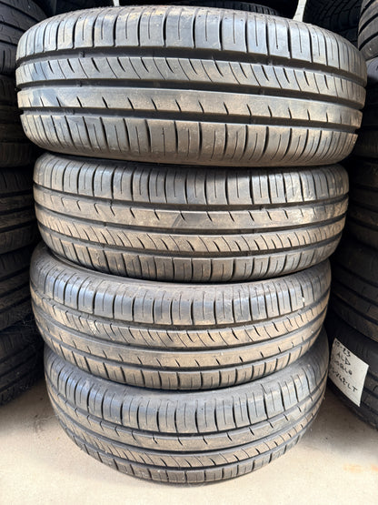 185/65/15 - Estive - Kumho - DOT 2022 - Demo nuove