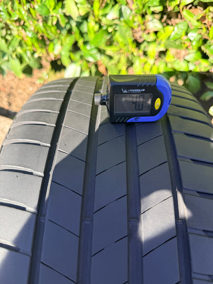 245/40/19 - Estive - Bridgestone - DOT 2022 - Usato