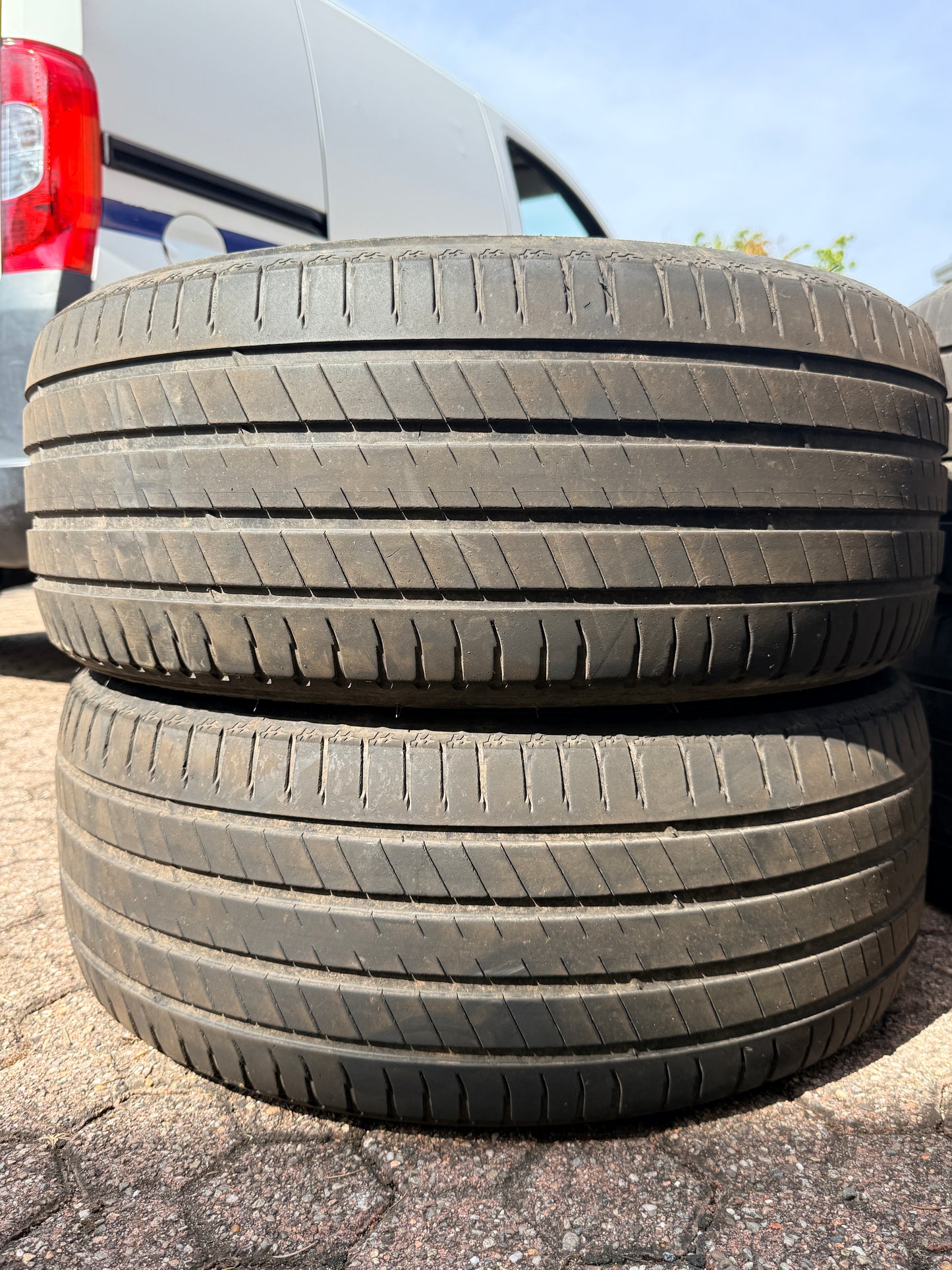 245/45/20 - Estive - Michelin - DOT 2021 - Usato