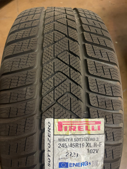 245/45/19 invernali Pirelli - Gomme Nuove