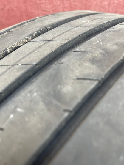 225/55/18 - Estive - Goodyear - DOT 2022 - Usato
