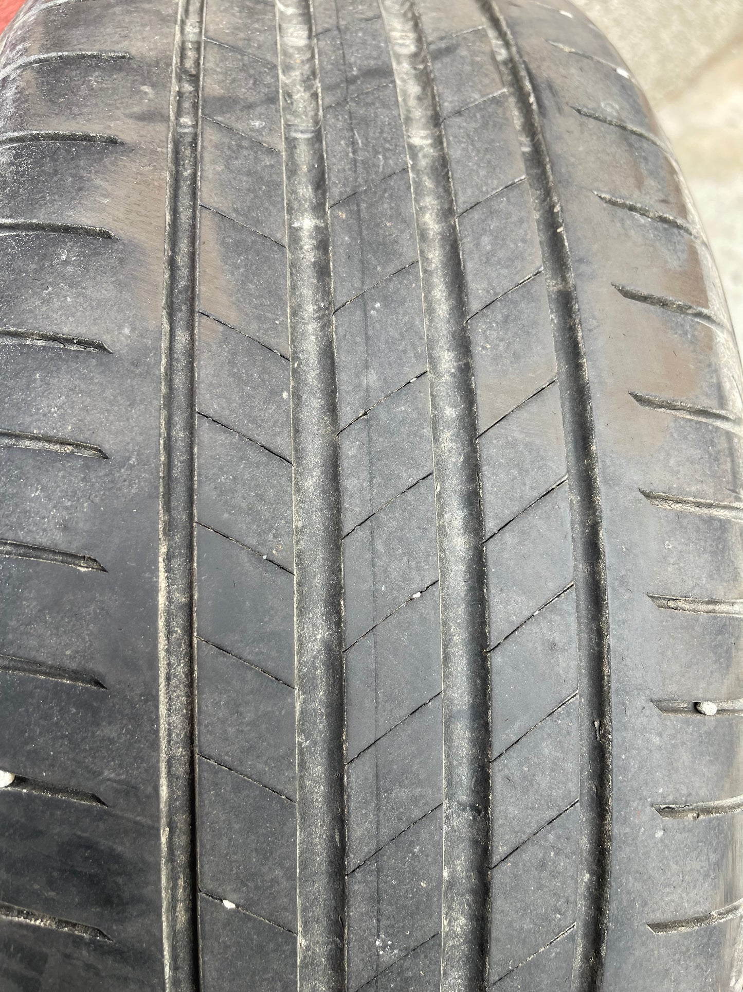 225/50/18 - Estive - Bridgestone - DOT 2017 - Usato