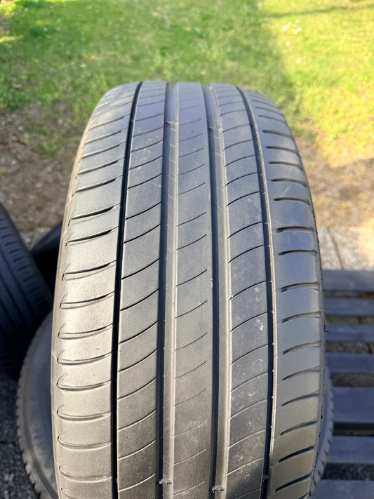 225/50/18 - Estive - Michelin - DOT 2017 - Usato