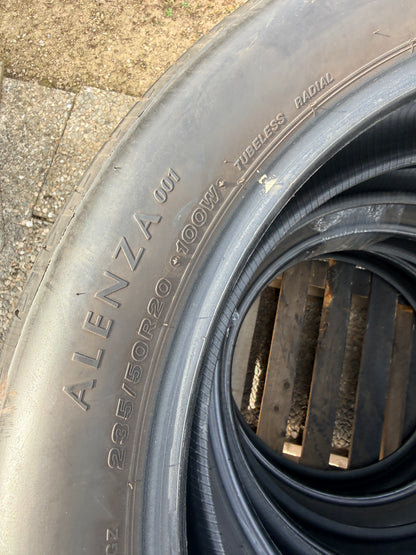 235/50/20 - Estive - Bridgestone - DOT 2020 - Usato