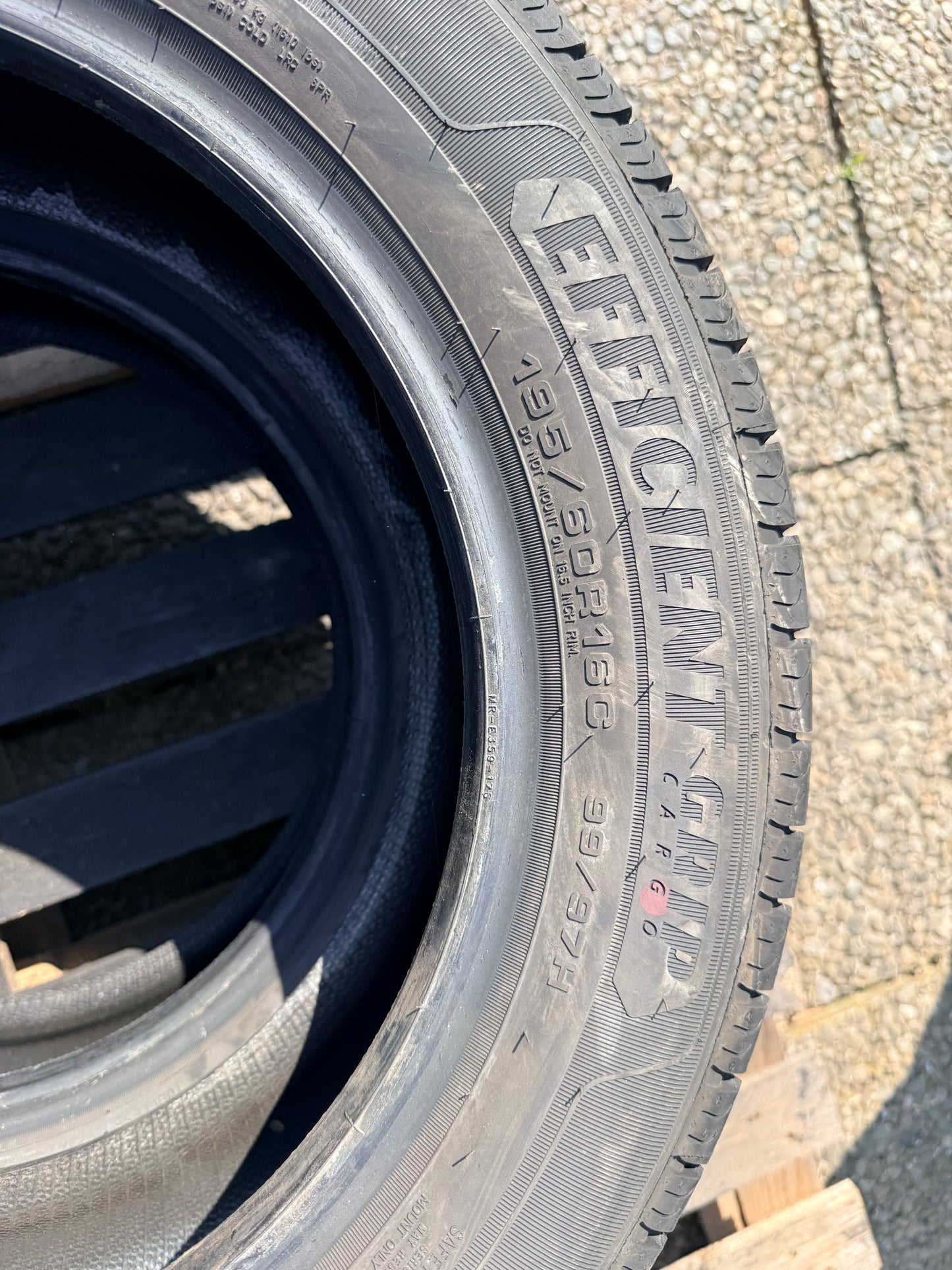 195/60/16C-Estive-Goodyear-DOT 2021-Usato