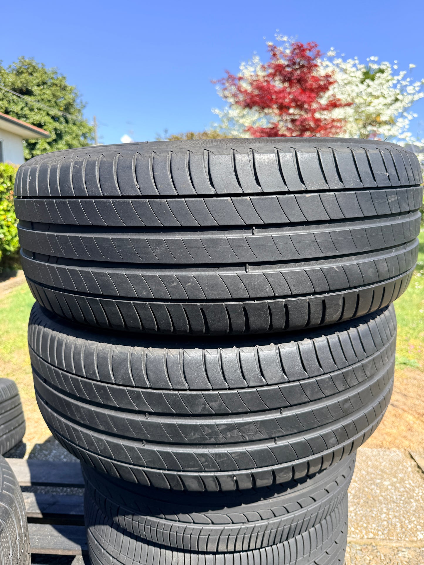 225/50/18 - Estive - Michelin - DOT 2017 - Usato