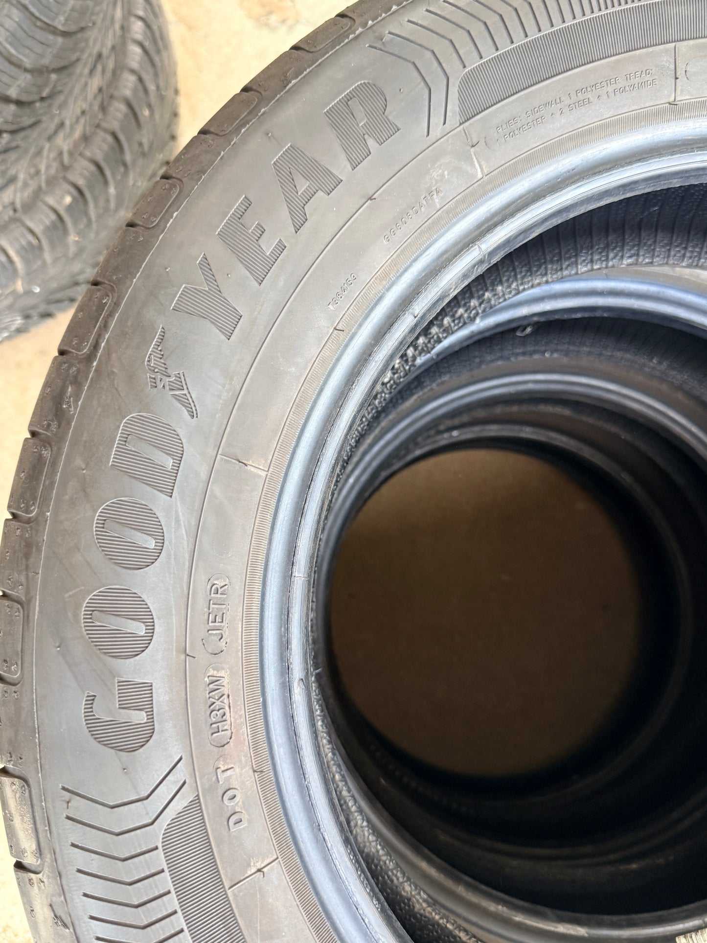 205/60/16 - estive - Goodyear - DOT 2020 - Usato