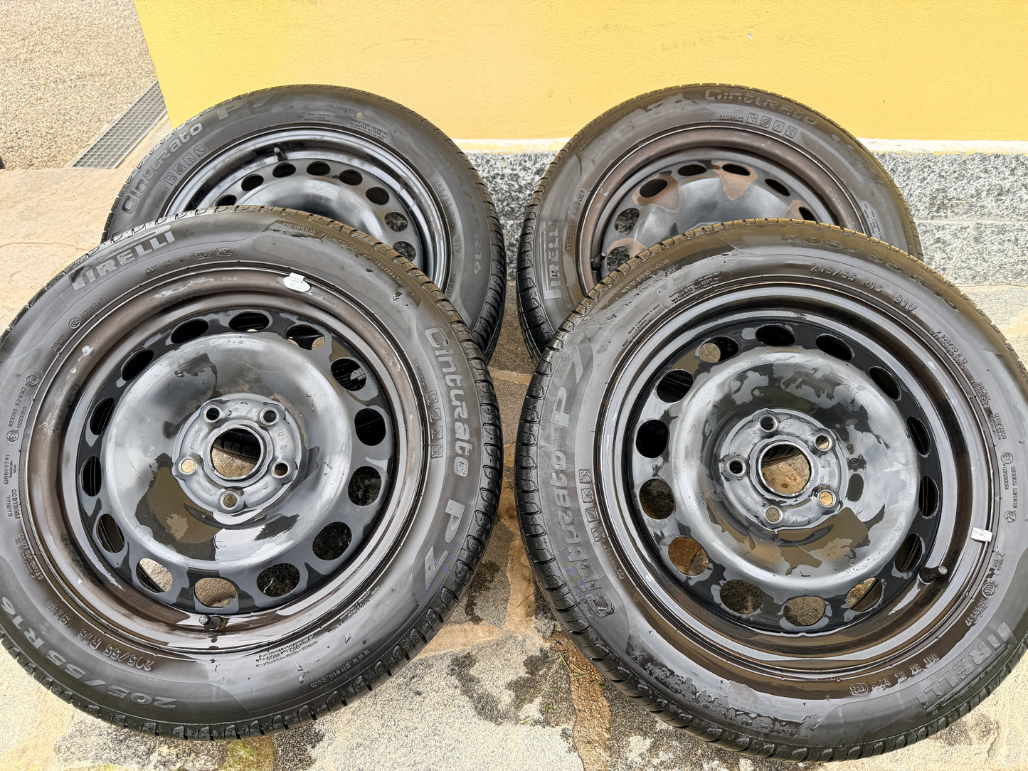 Cerchi + gomme estive Pirelli 16” - Volkswagen Golf/VAG -  Originali - Usato
