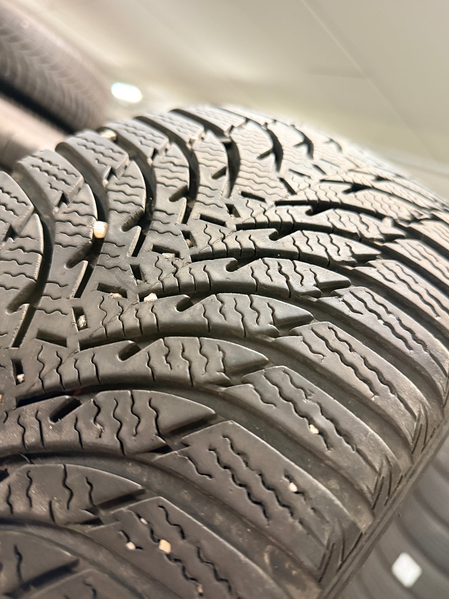 215/50/17 - Invernali - Kumho - DOT 2018 - Usato