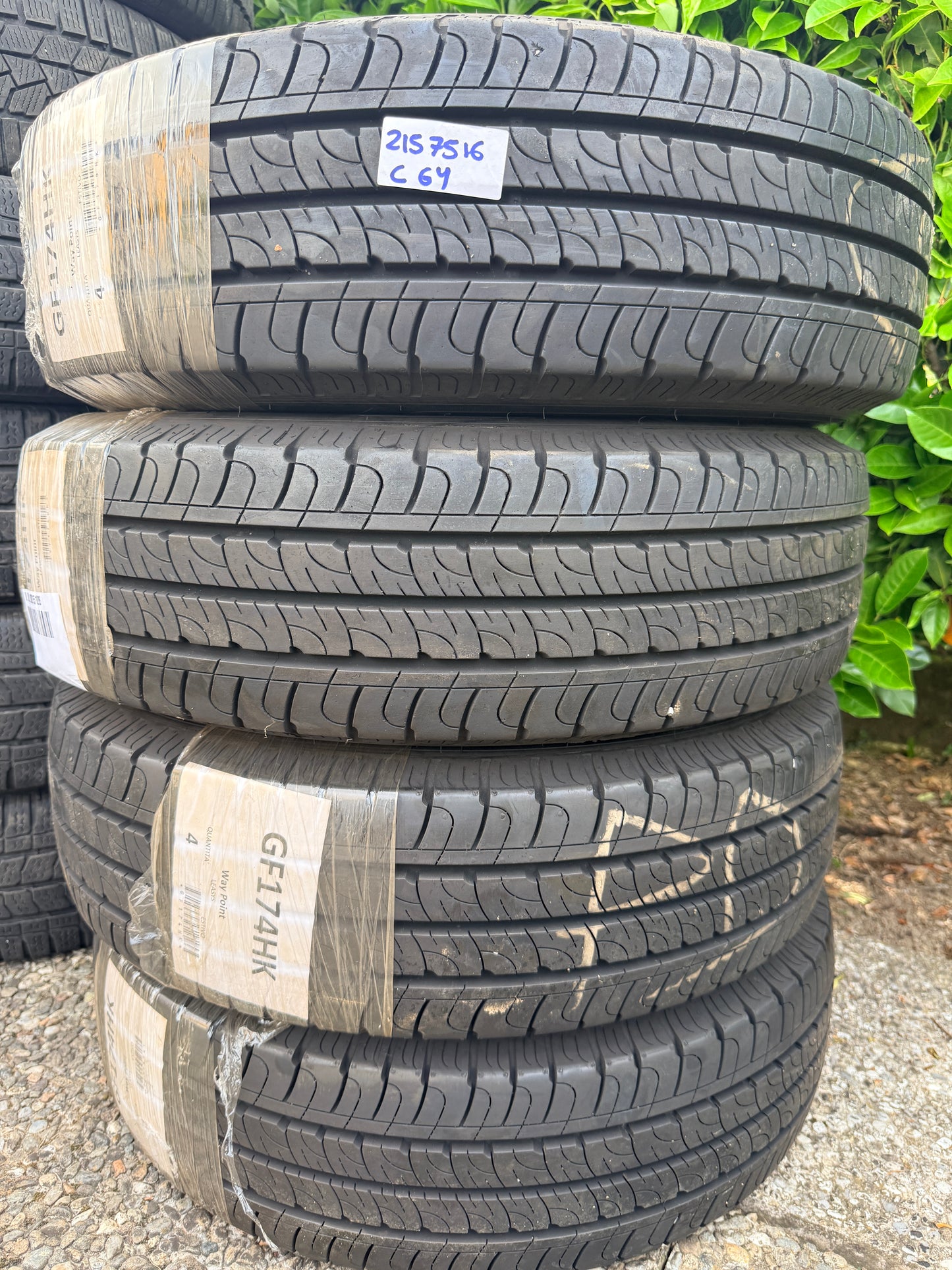 215/75/16C - Estive - Goodyear - DOT da verificare - Usato