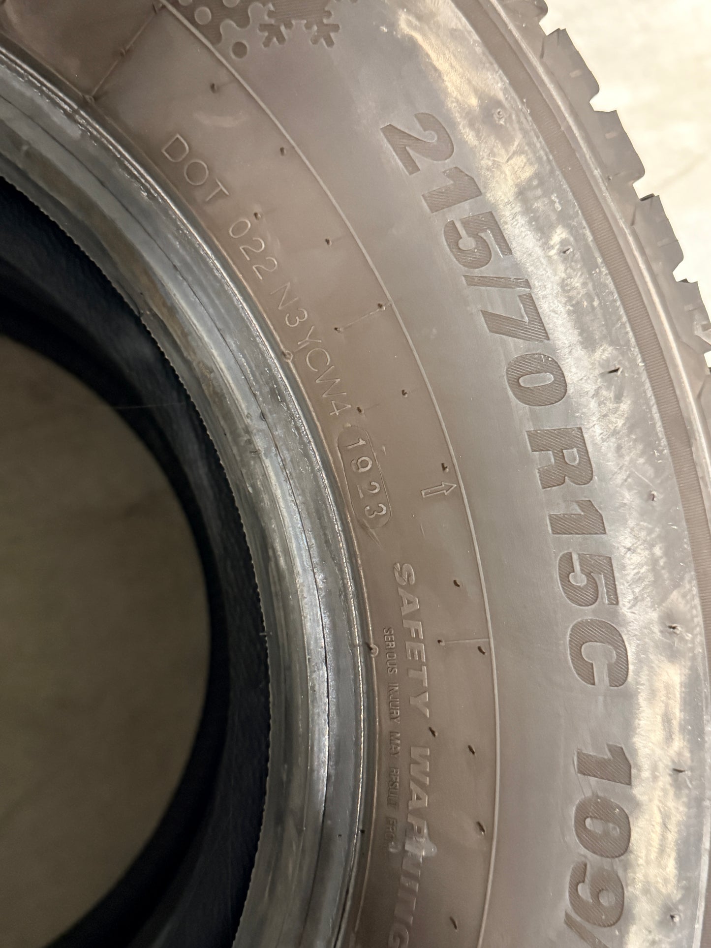 215/70/15C - Invernali - Kumho - DOT 2023 - Usato