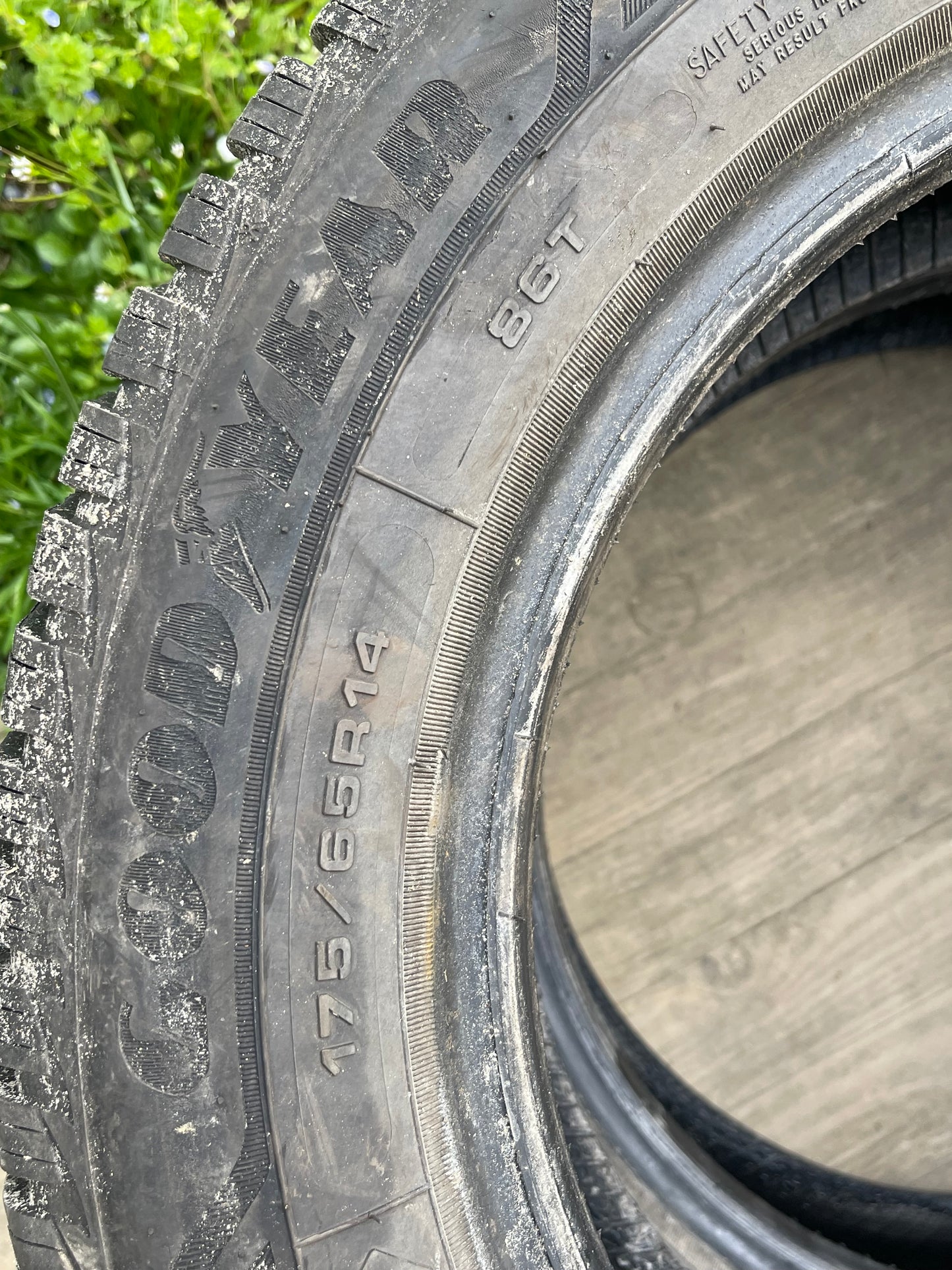 175/65/14 - Invernali - Goodyear - DOT 2022 - Usato