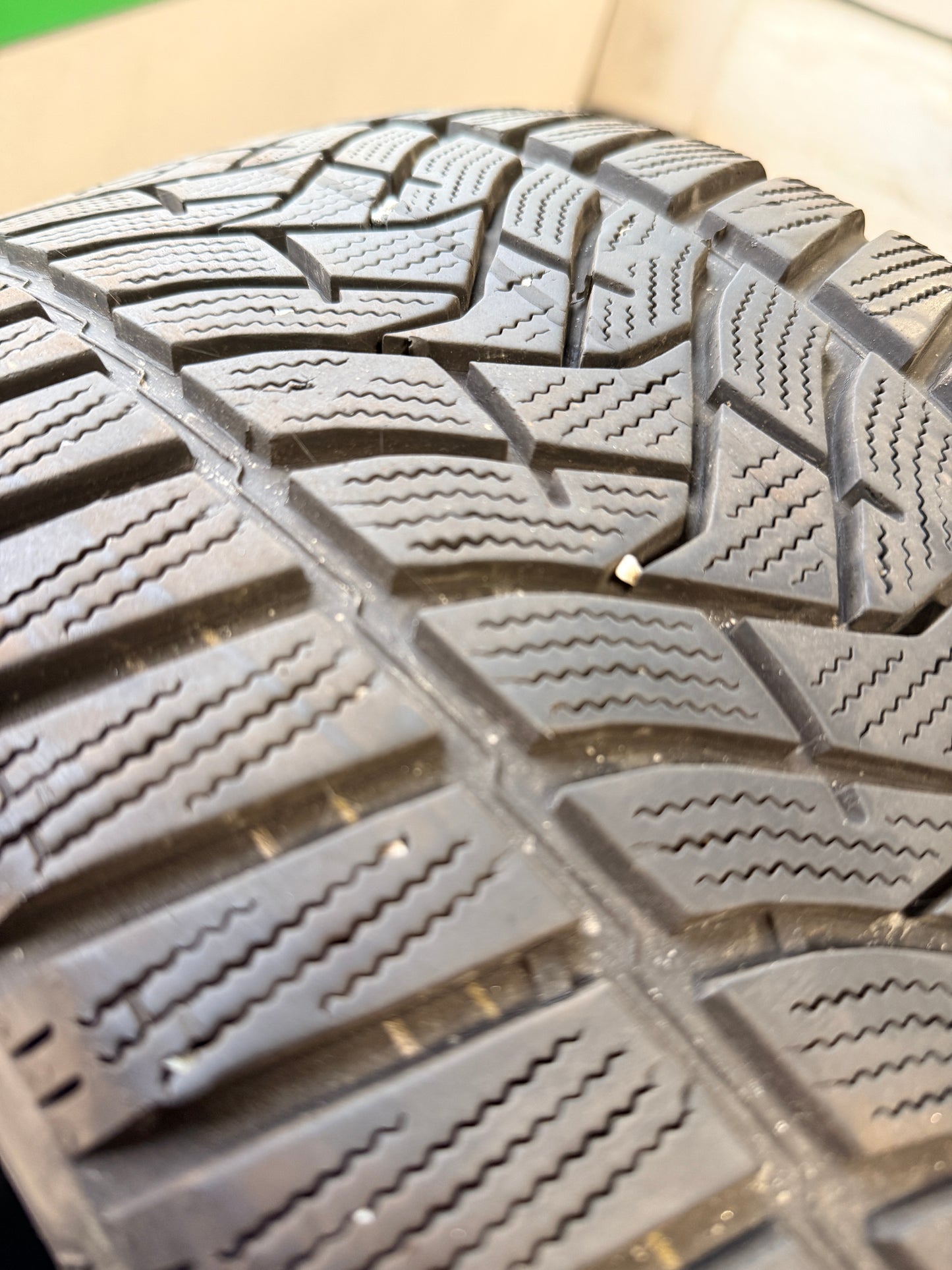 245/40/18 - Invernali - Dunlop - DOT 2020 - Usato