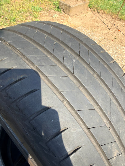245/40/18 - Estive - Bridgestone - DOT 2022 - Usato