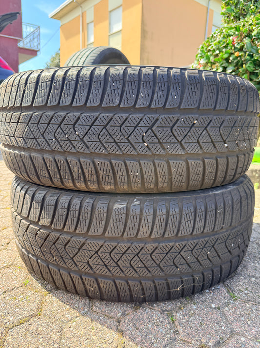 225/55/18 - Invernali - Pirelli - DOT 2020 - Usato