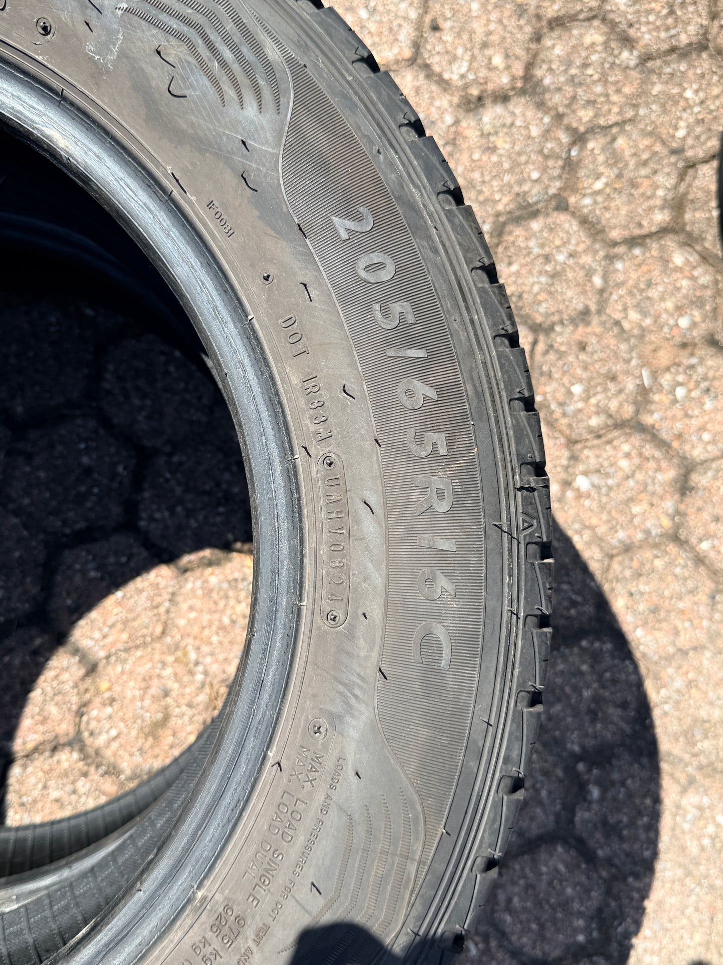 205/65/16C-Estive-Infinity- DOT 2024- Usato