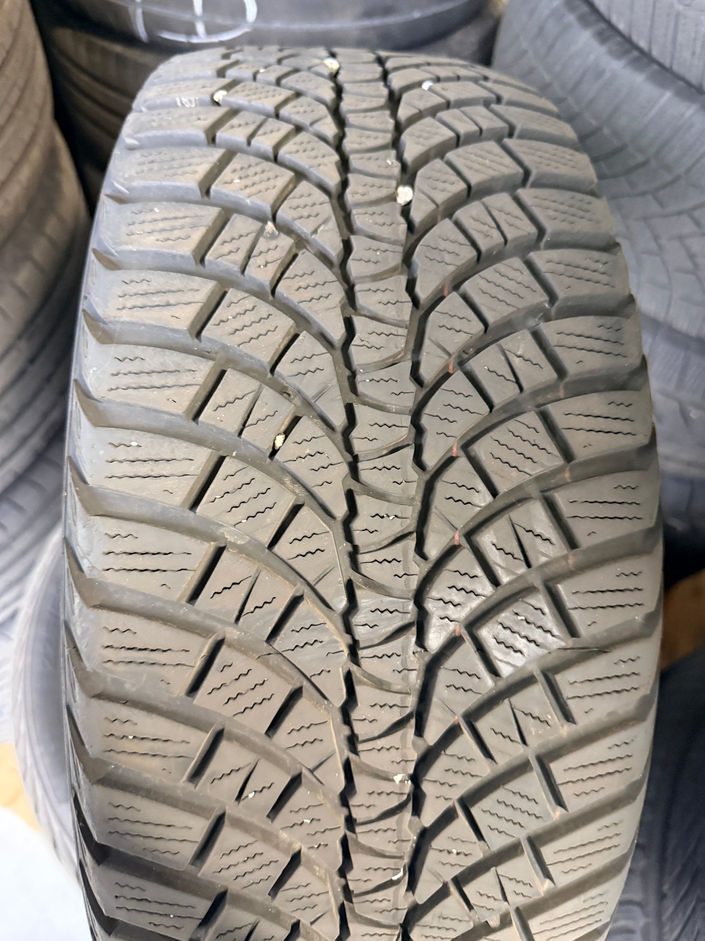 225/50/17 - Invernali - Kumho - DOT 2018 - Usato