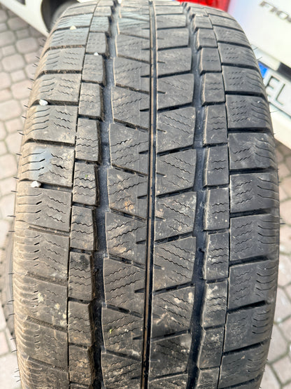 225/55/17C - Invernali - Falken - DOT 2024 - Usato