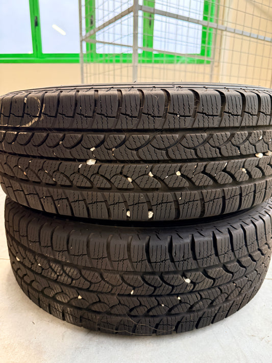 215/70/15C - Invernali - Sava - DOT 2022 - Usato