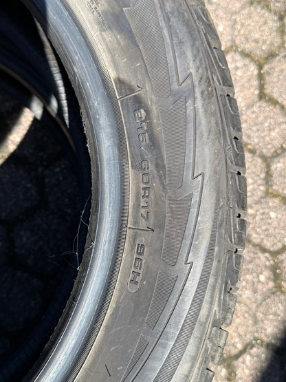 215/60/17 - Invernali - Goodyear - DOT 2019 - Usato