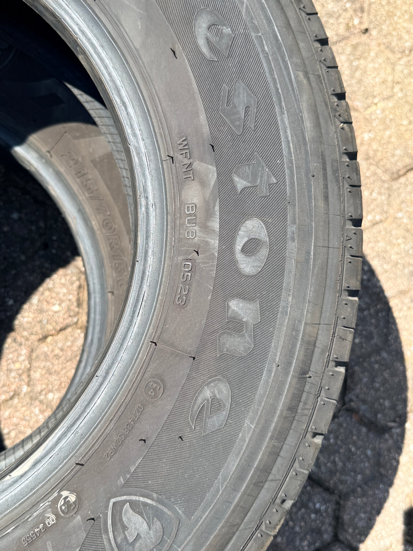 215/70/15C - Estive - Firestone - DOT 2023 - Usato