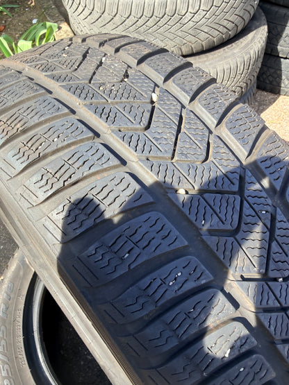 225/55/18 - Invernali - Pirelli - DOT 2020 - Usato