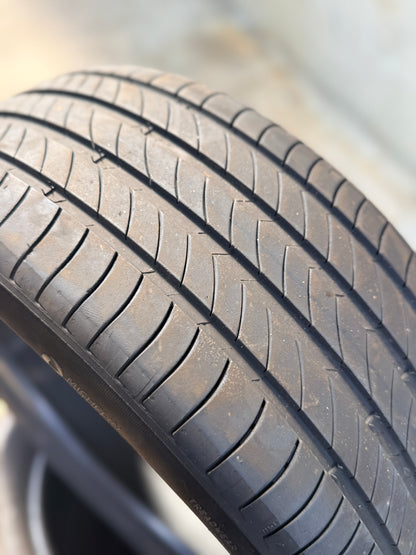 225/50/17 - Estive - Michelin - DOT 2021 - Usato