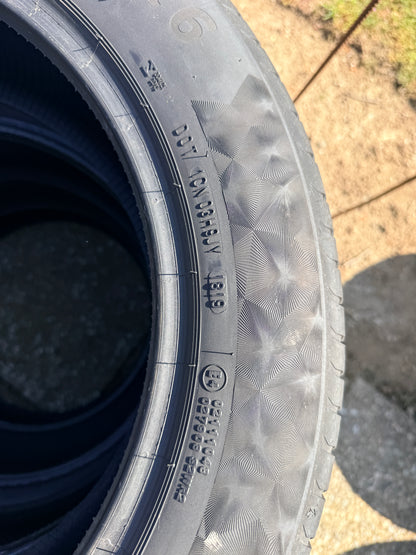 215/55/18 - Estive - Continental - DOT 2019 - Usato