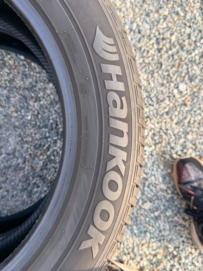 225/55/18- Estive- Hankook - DOT 2021 - Usato